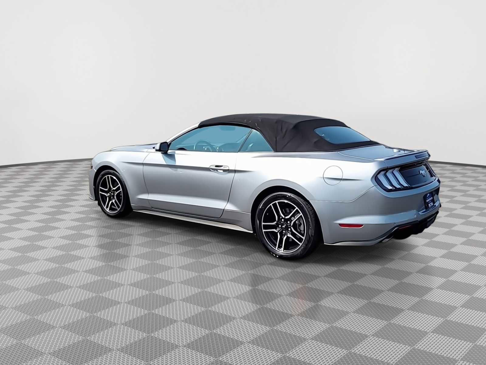Used 2023 Ford Mustang Premium image 6