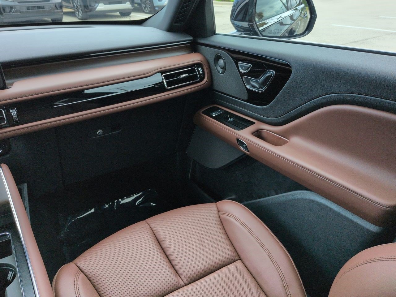 New 2026 Lincoln Aviator Reserve w/ Illumination Package RWD image 17