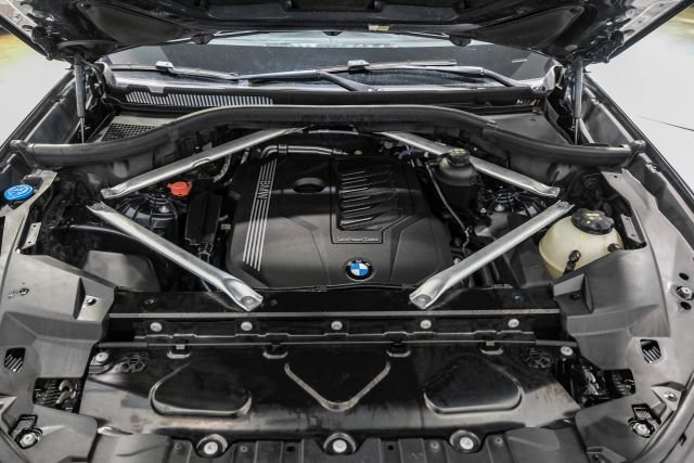 Used 2022 BMW X5 xDrive40i w/ M Sport Package AWD/4WD image 48