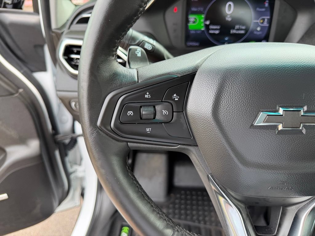 Used 2023 Chevrolet Bolt LT w/ Infotainment Package FWD image 18