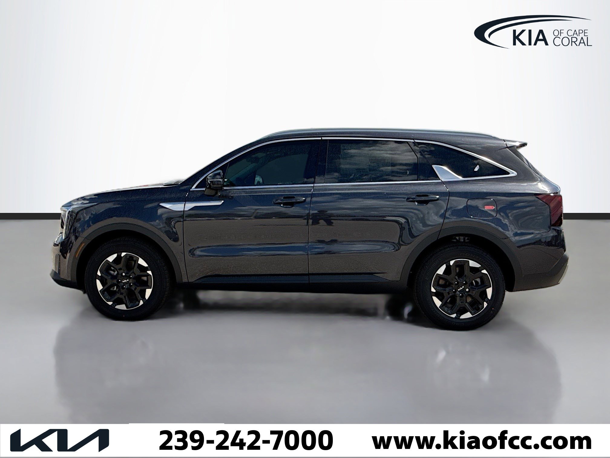 New 2026 Kia Sorento S w/ S Panoramic Sunroof Package FWD image 3