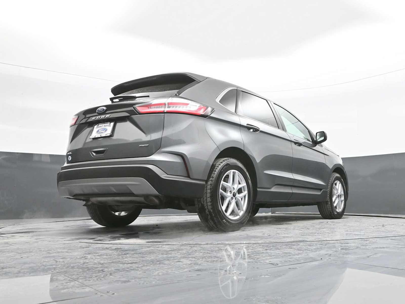 Used 2024 Ford Edge SEL image 41