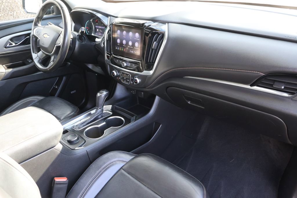 Used 2020 Chevrolet Traverse LT w/ LT Premium Package image 36