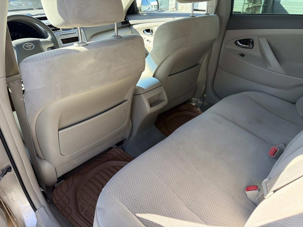 Used 2011 Toyota Camry LE w/ LE Extra-Value Pkg FWD image 15