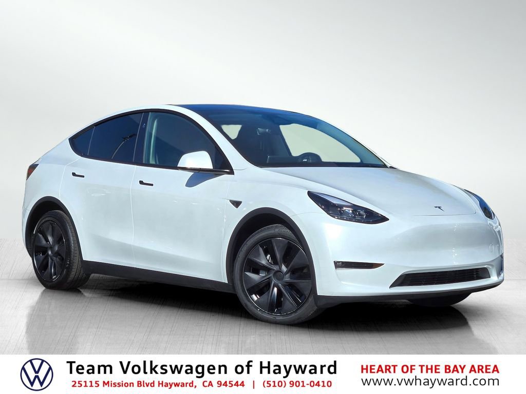 Used 2025 Tesla Model Y Long Range image 1
