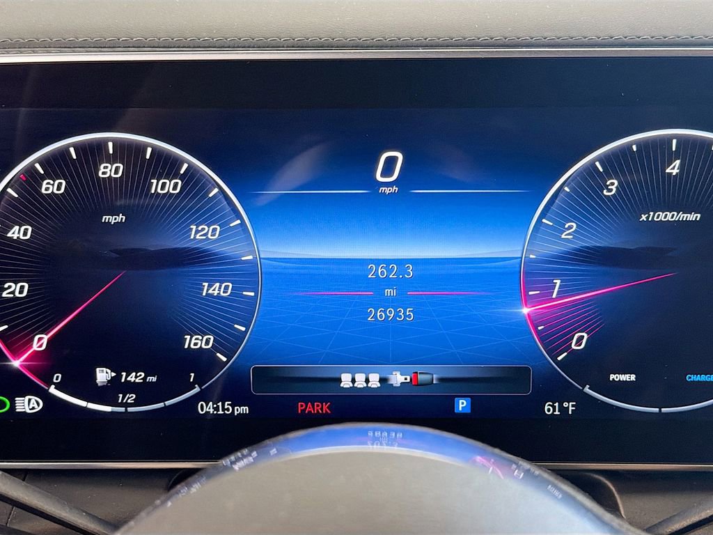 Used 2023 Mercedes-Benz GLC 300 4MATIC image 12