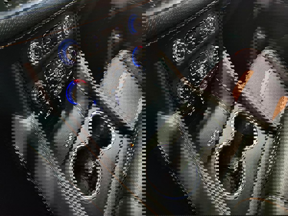 Used 2023 GMC Yukon XL AT4 w/ AT4 Premium Package image 40