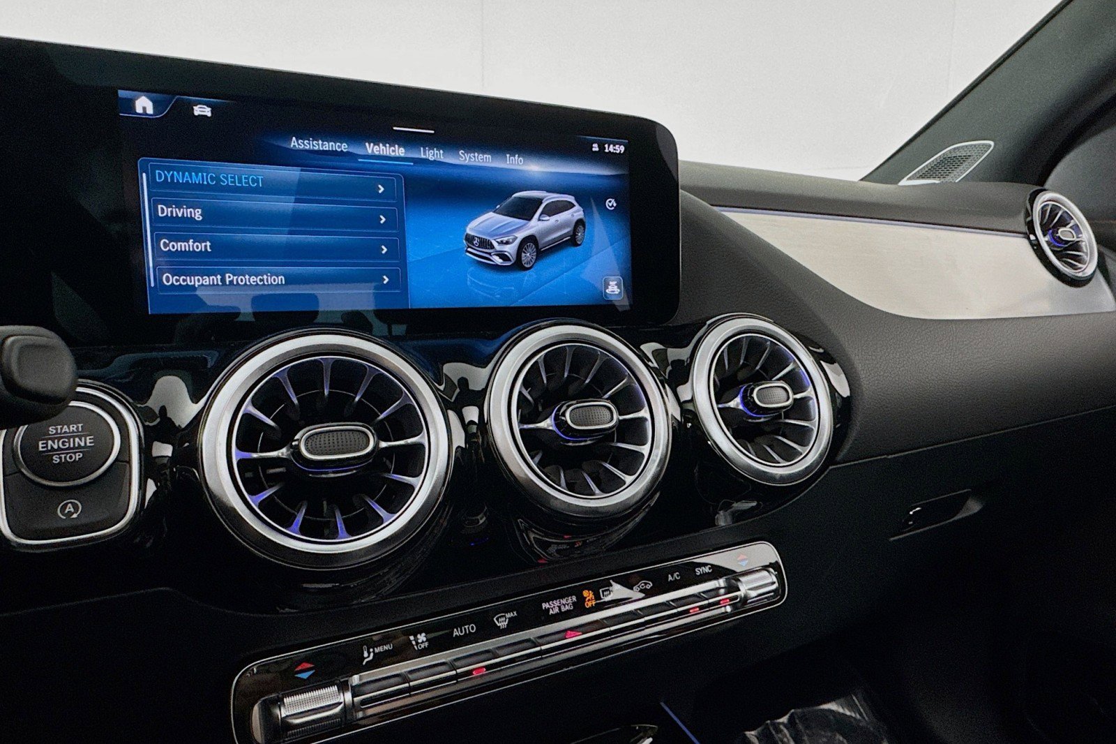 New 2026 Mercedes-Benz GLA 35 AMG 4MATIC image 19