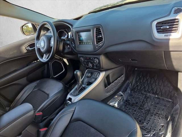 Used 2020 Jeep Compass Latitude AWD/4WD image 21