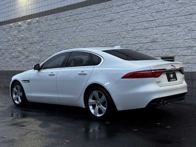 Used 2017 Jaguar XF RWD image 13