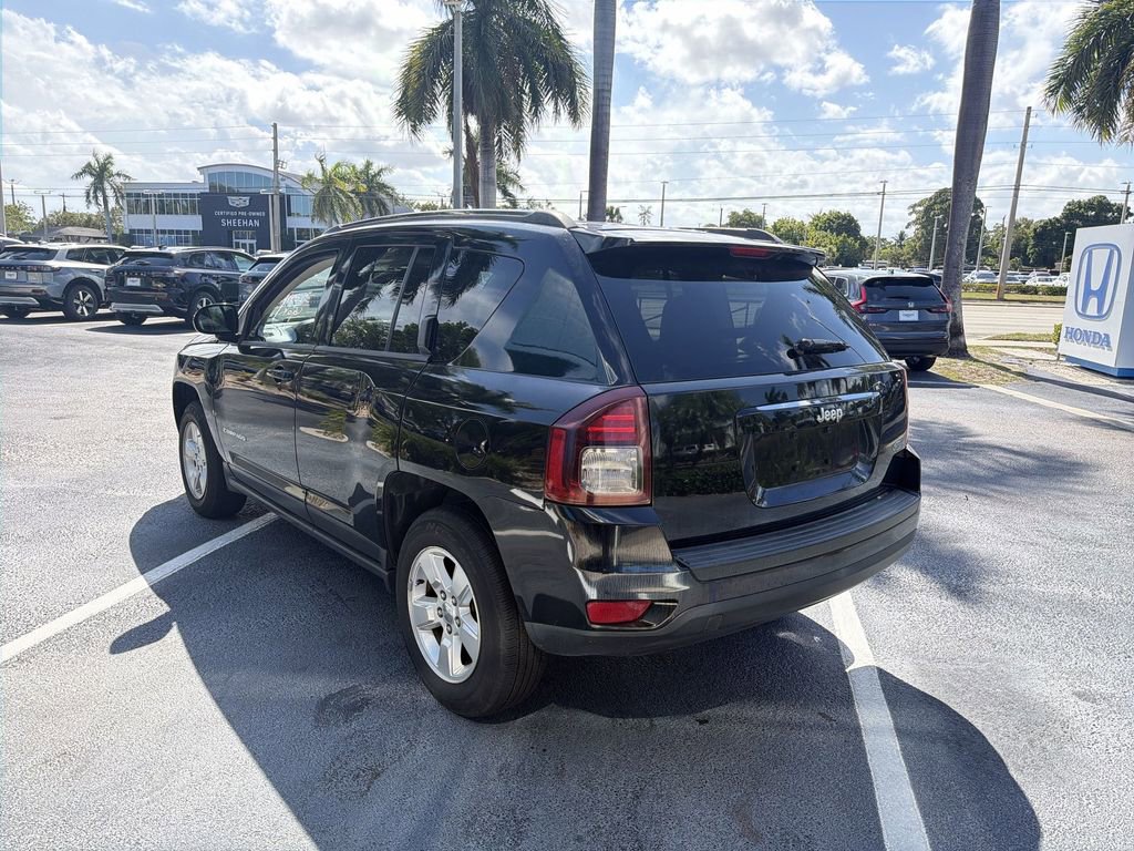 Used 2014 Jeep Compass Latitude FWD image 6