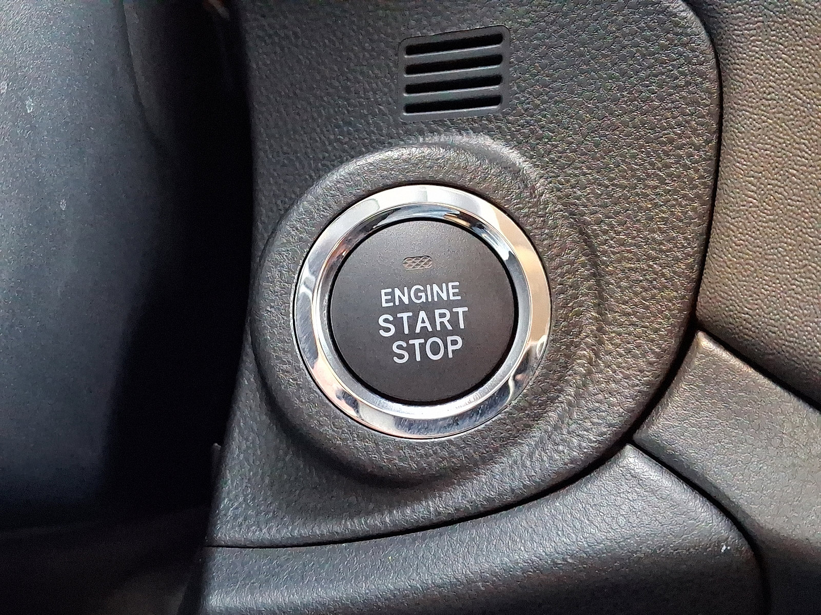 Certified 2025 Subaru Outback Limited image 26