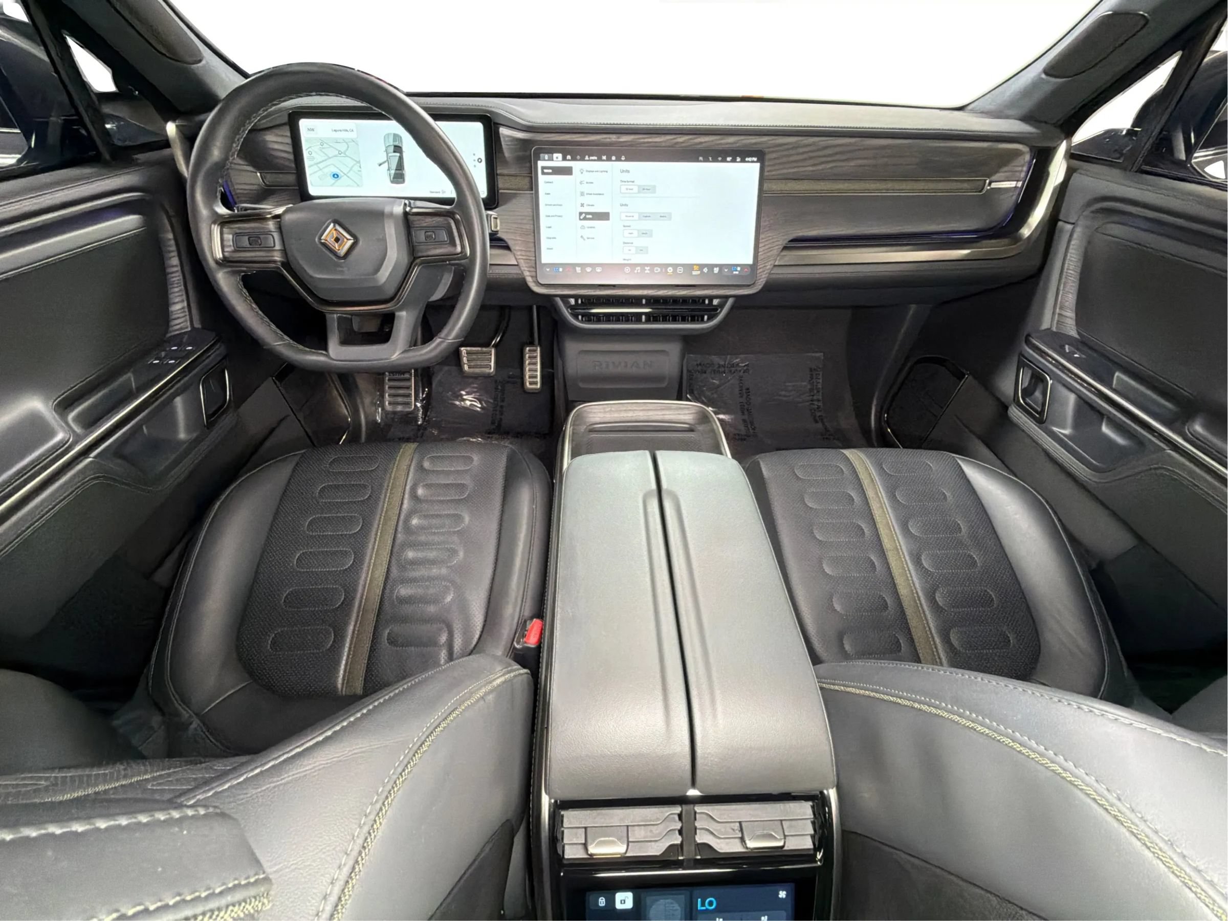 Used 2023 Rivian R1S Adventure AWD/4WD image 27