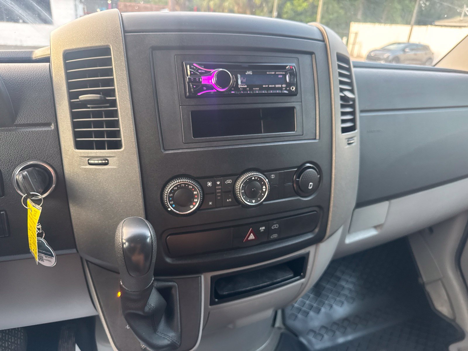 Used 2012 Mercedes-Benz Sprinter 3500 image 18