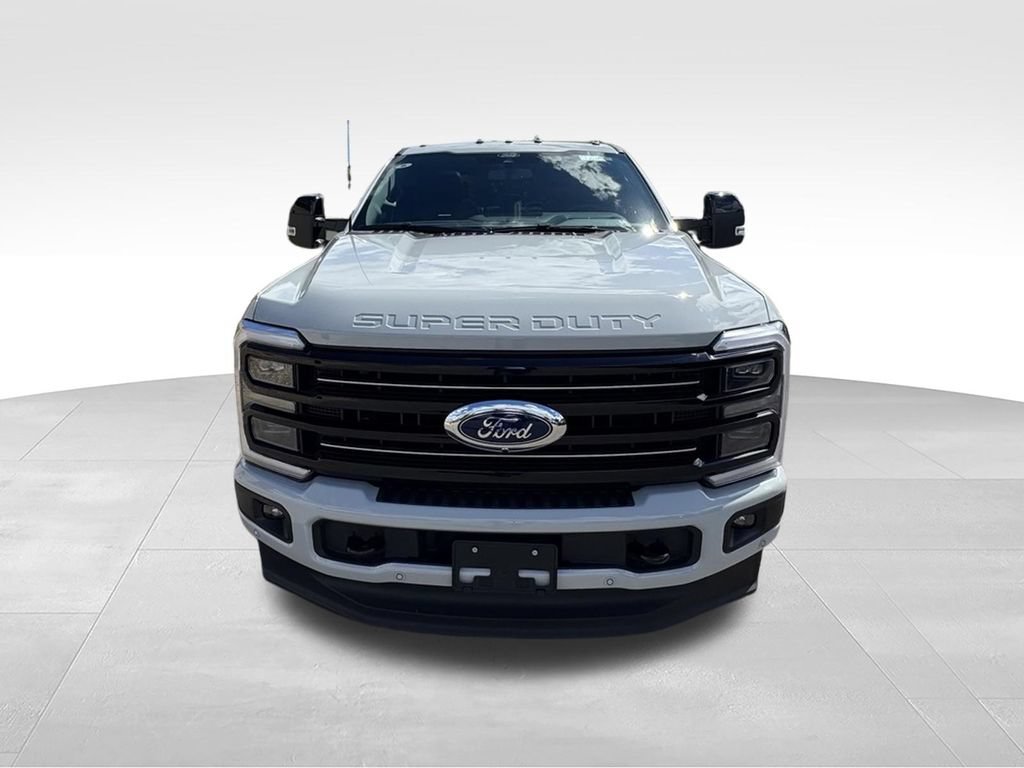 Used 2025 Ford F250 Platinum AWD/4WD image 4