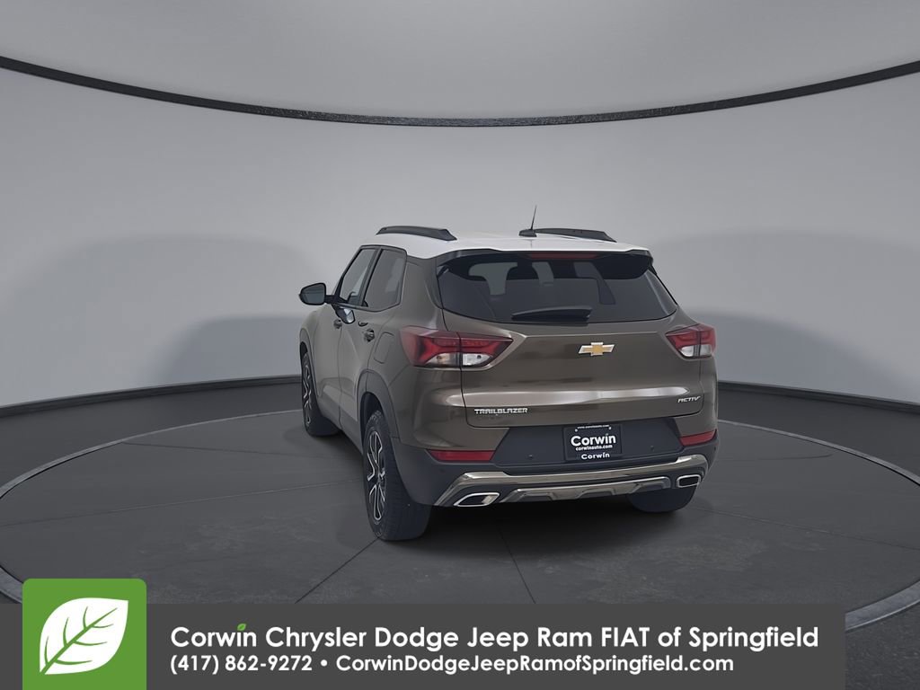 Used 2021 Chevrolet TrailBlazer ACTIV w/ Technology Package FWD image 12