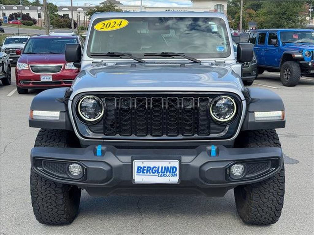 Used 2024 Jeep Wrangler Unlimited AWD/4WD image 9