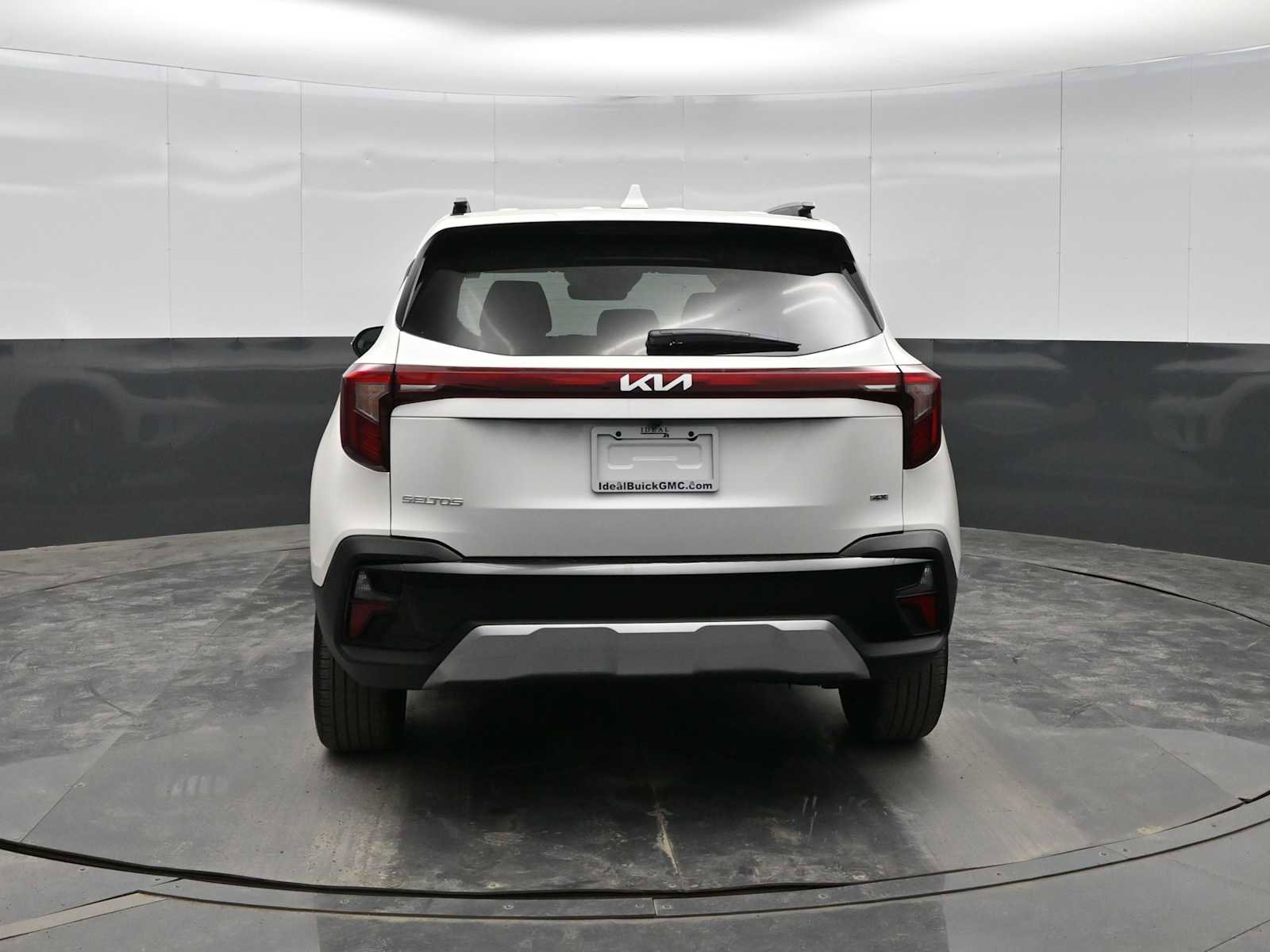 Used 2025 Kia Seltos S image 6