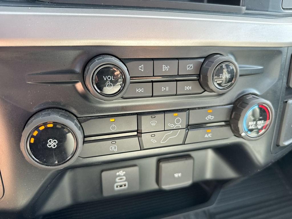 Used 2023 Ford F350 XL AWD/4WD image 16