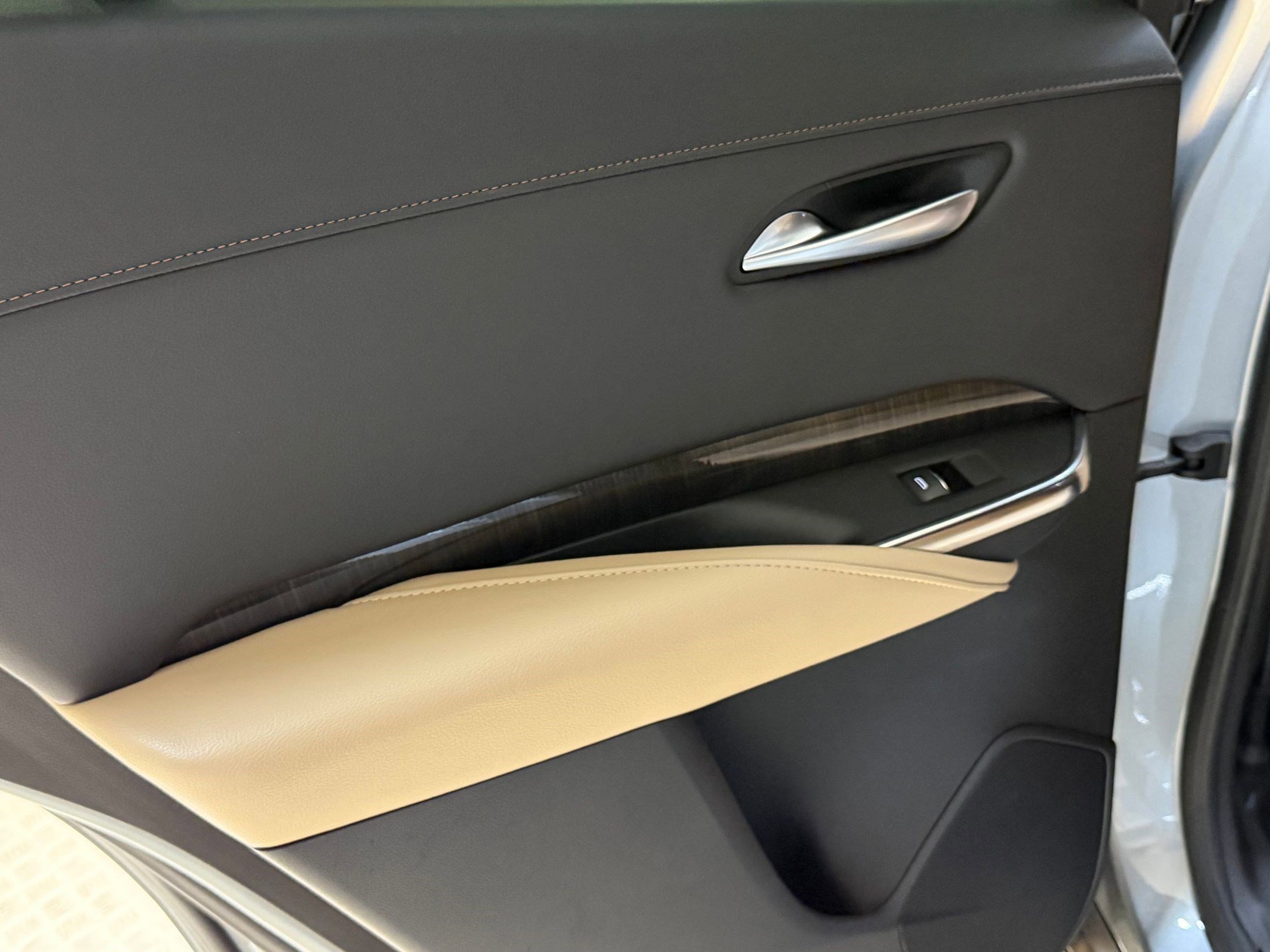 Certified 2024 Cadillac XT4 Premium Luxury image 37