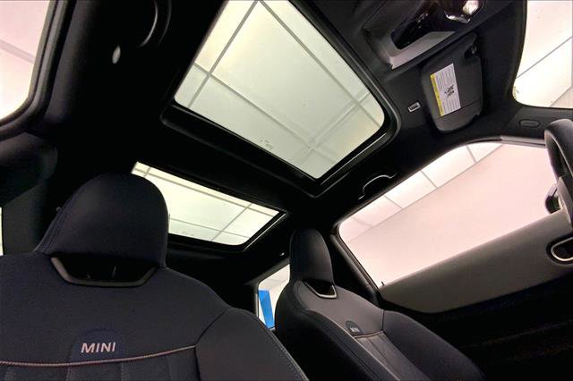 Certified 2025 MINI Cooper S image 26