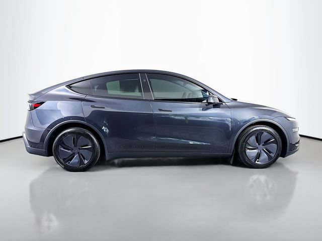 Used 2026 Tesla Model Y 2WD image 8
