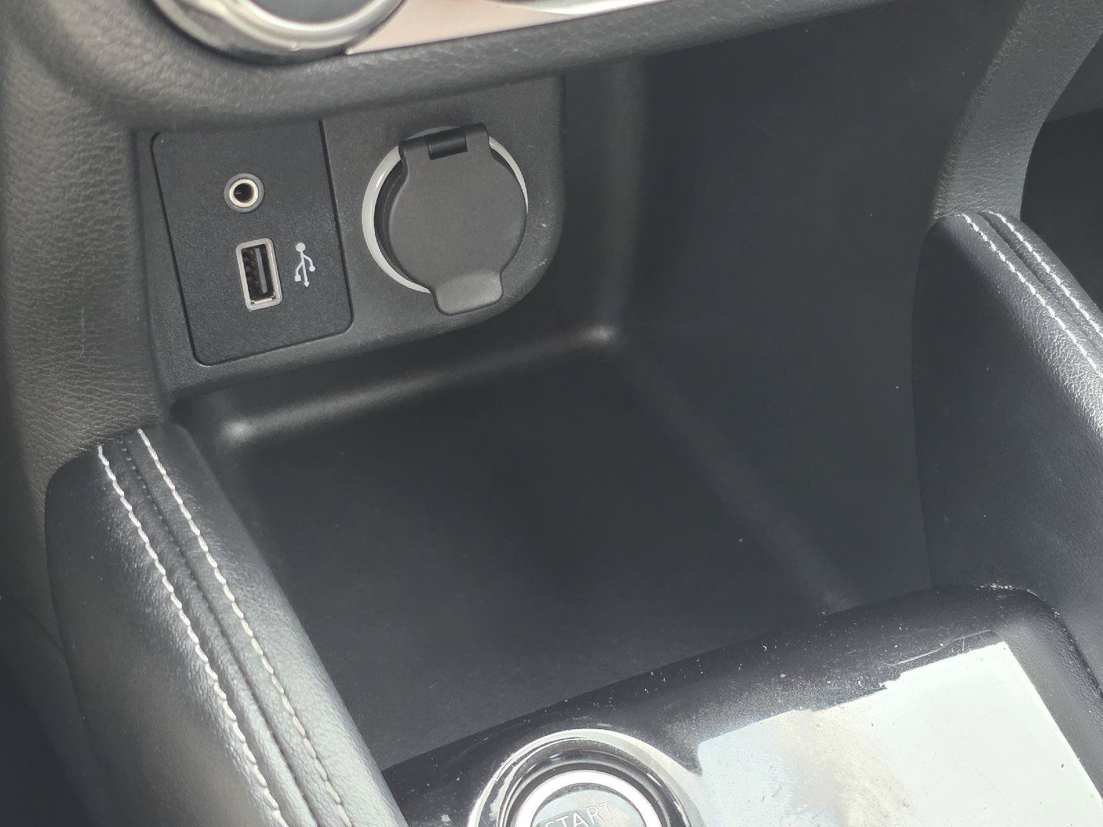 Used 2018 Nissan Kicks SV FWD image 17