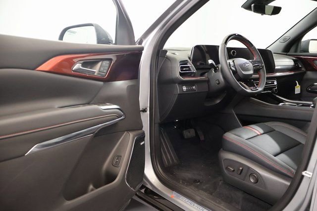 New 2026 Chevrolet Traverse RS image 8