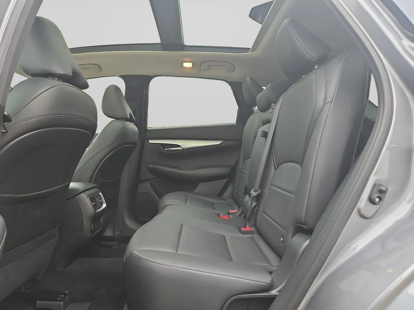 Used 2019 INFINITI QX50 Luxe AWD/4WD image 26