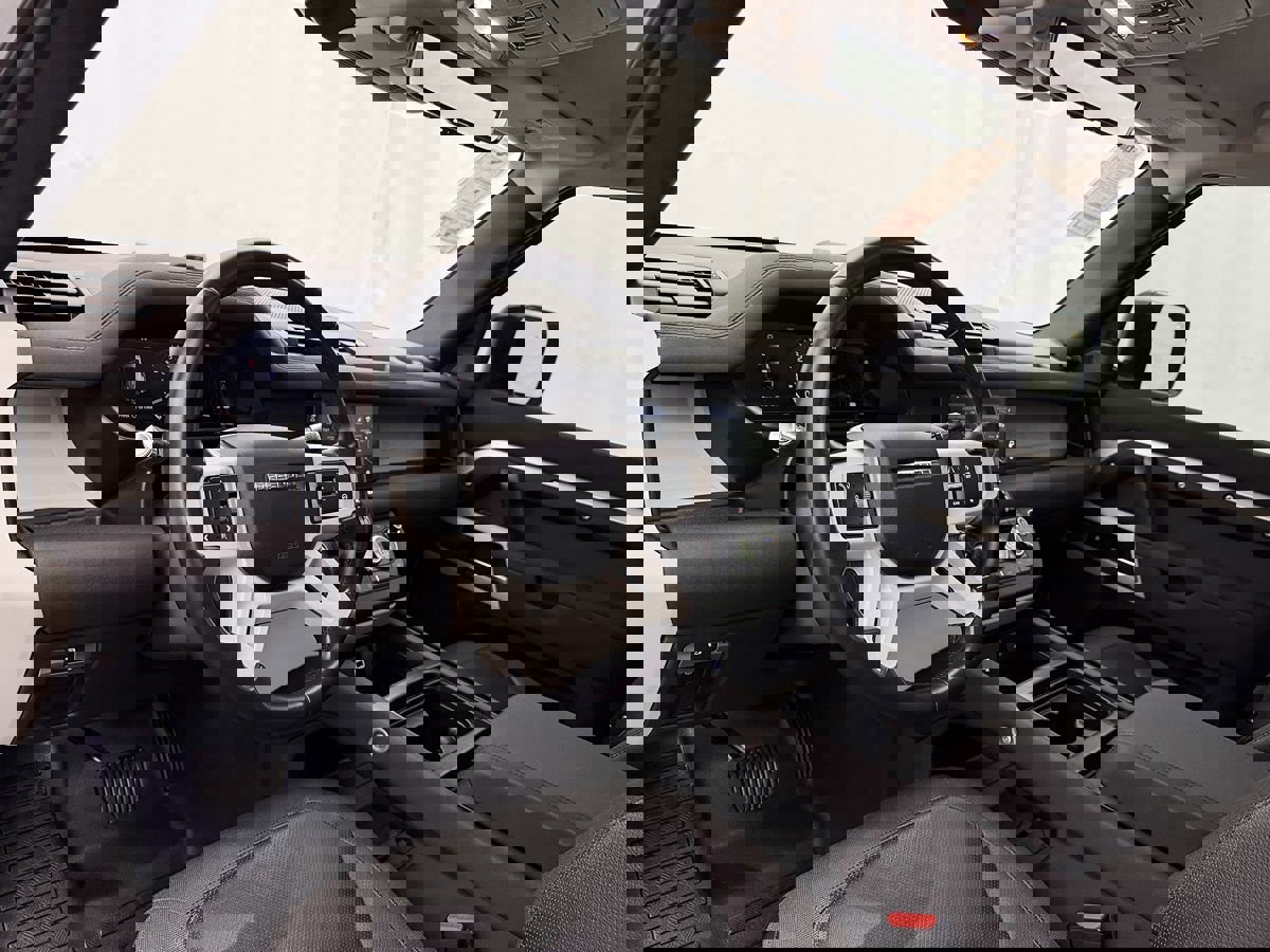 Used 2020 Land Rover Defender 110 First Edition image 10