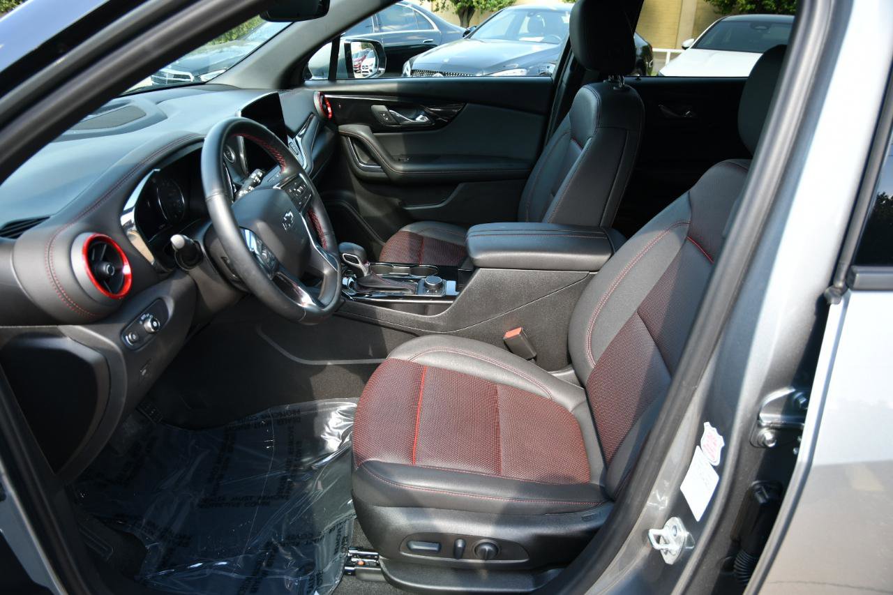 Used 2025 Chevrolet Blazer RS FWD image 9