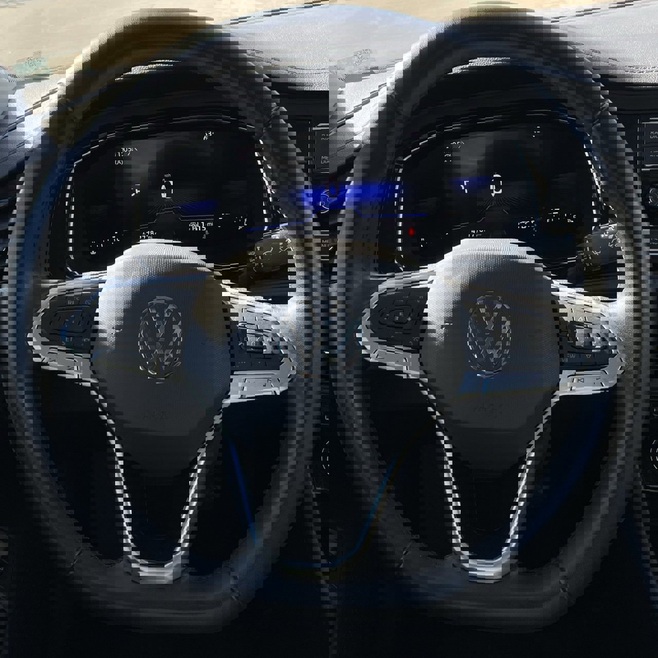 Used 2024 Volkswagen Jetta SE image 12