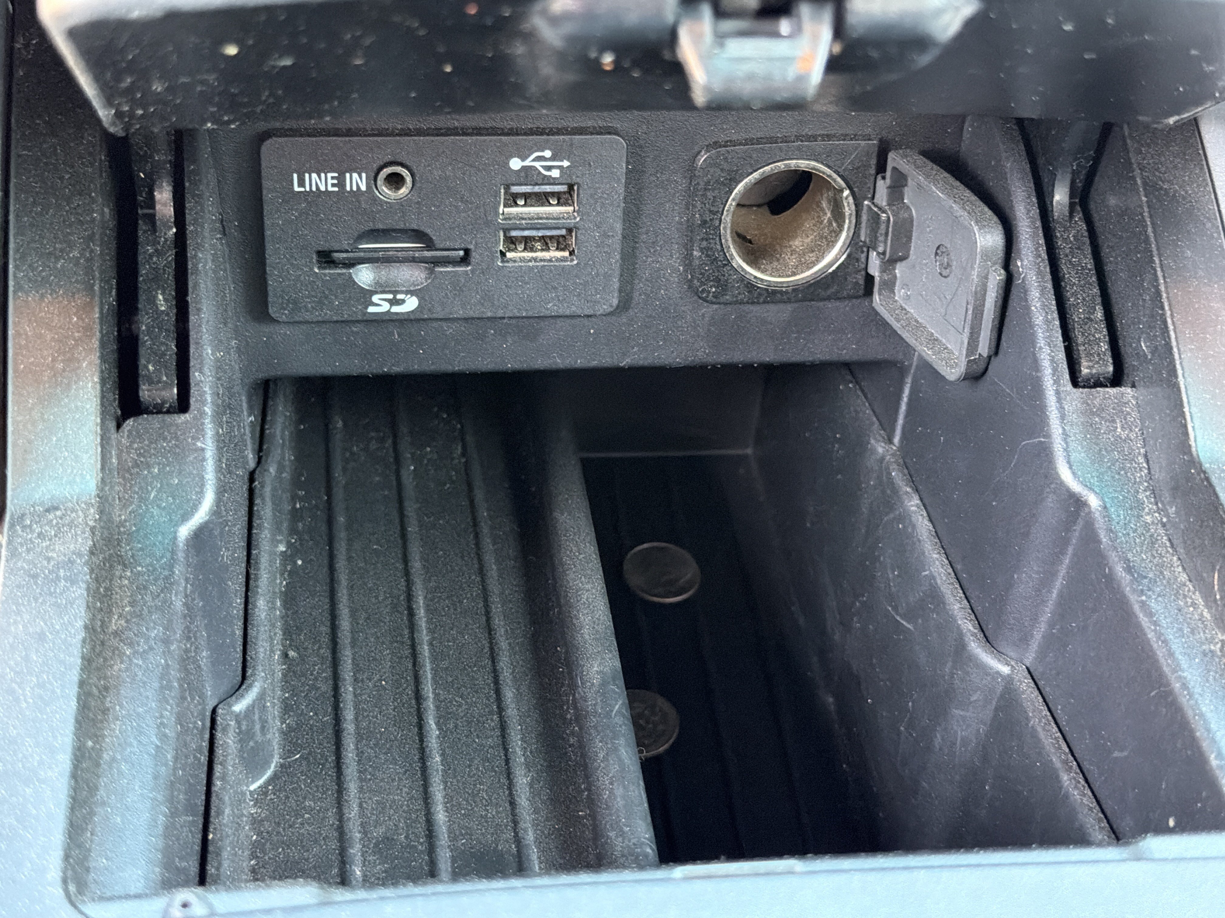 Used 2015 Ford Explorer Limited w/ Equipment Group 301A FWD image 25
