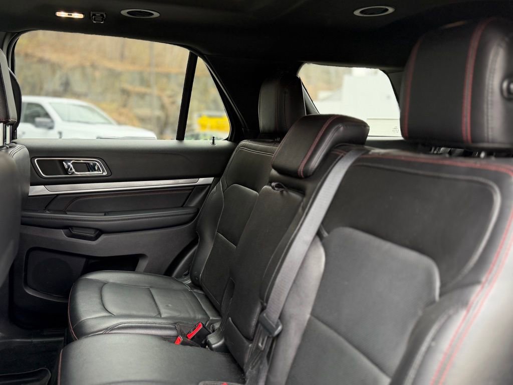 Used 2019 Ford Explorer Sport w/ Equipment Group 401A image 6