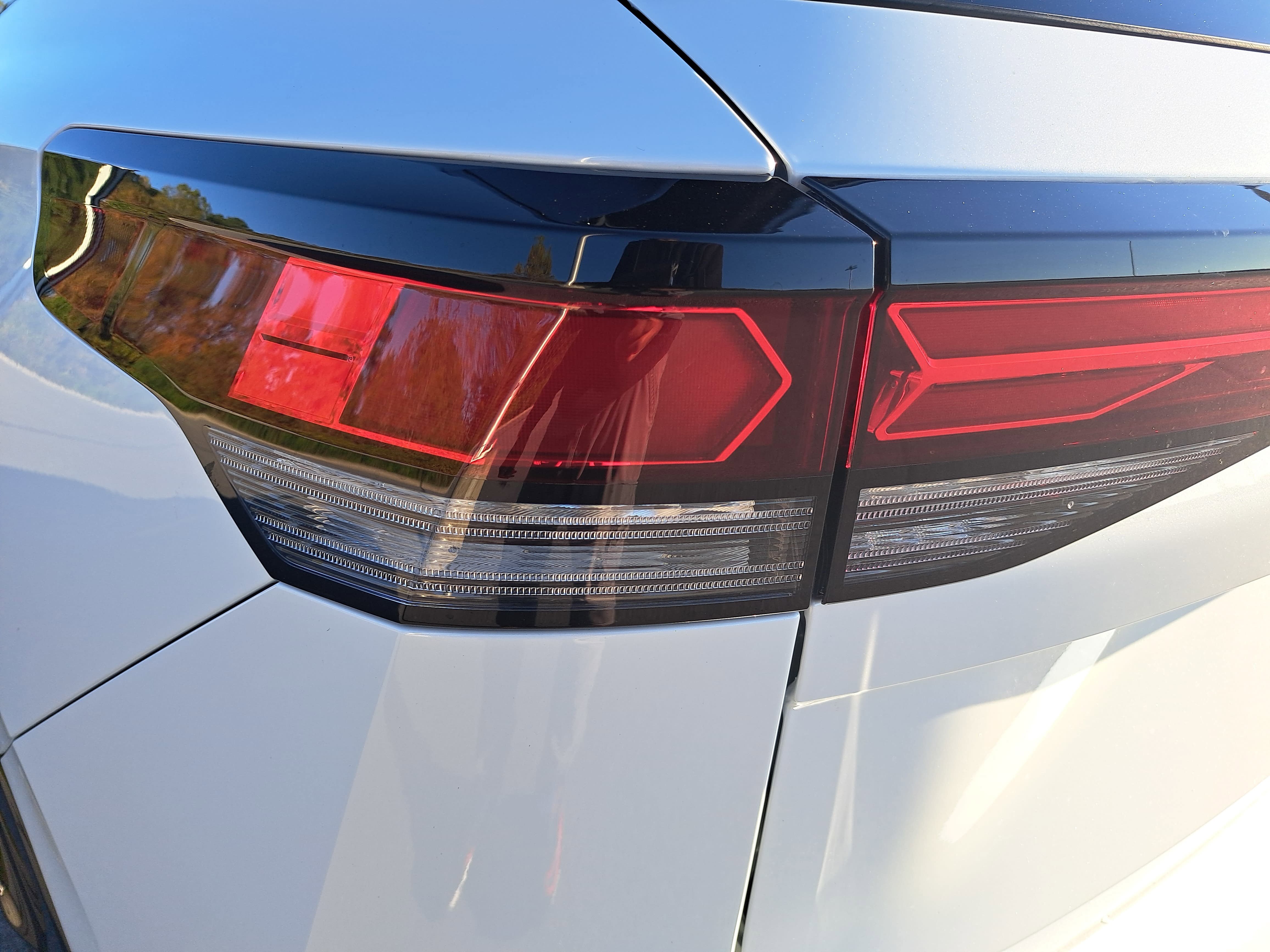 New 2026 Volkswagen Tiguan SE R-Line AWD/4WD image 32
