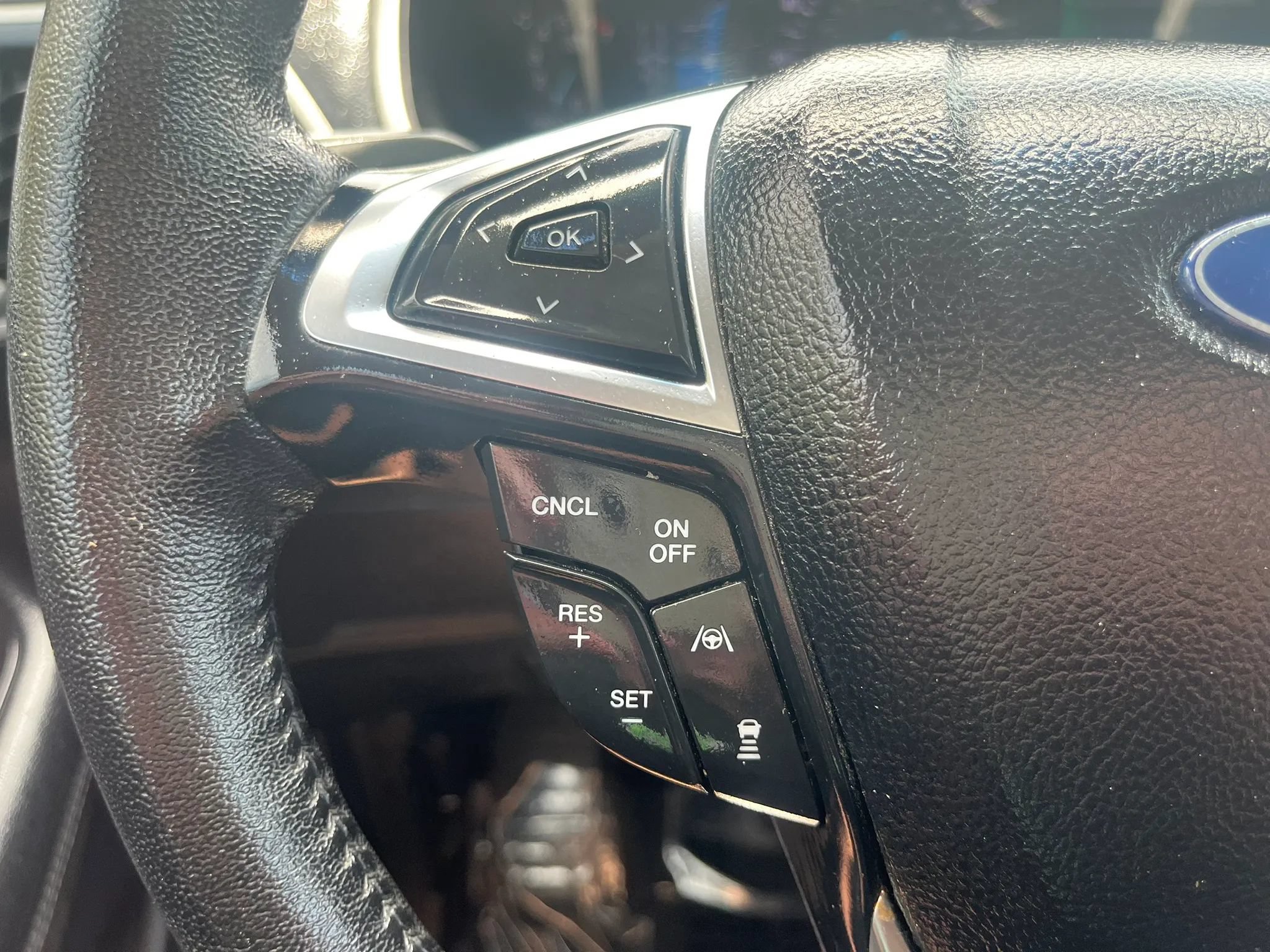 Used 2020 Ford Edge SEL w/ Convenience Package FWD image 16