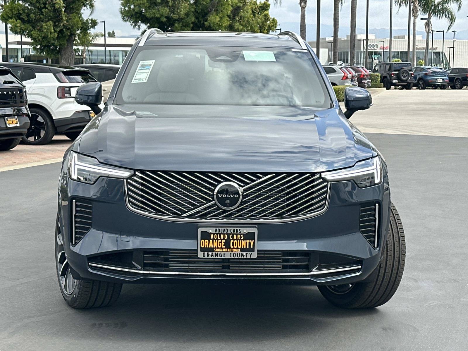 New 2026 Volvo XC90 T8 Plus w/ Protection Package Premier AWD/4WD image 2