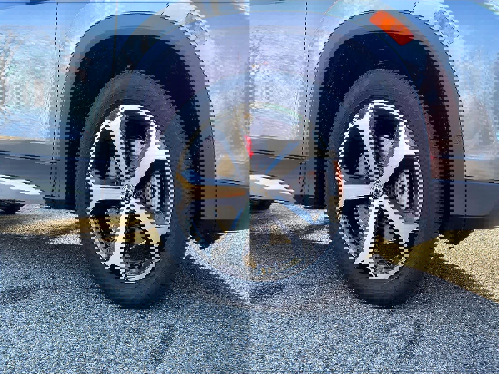 New 2026 Volkswagen Tiguan SE image 8