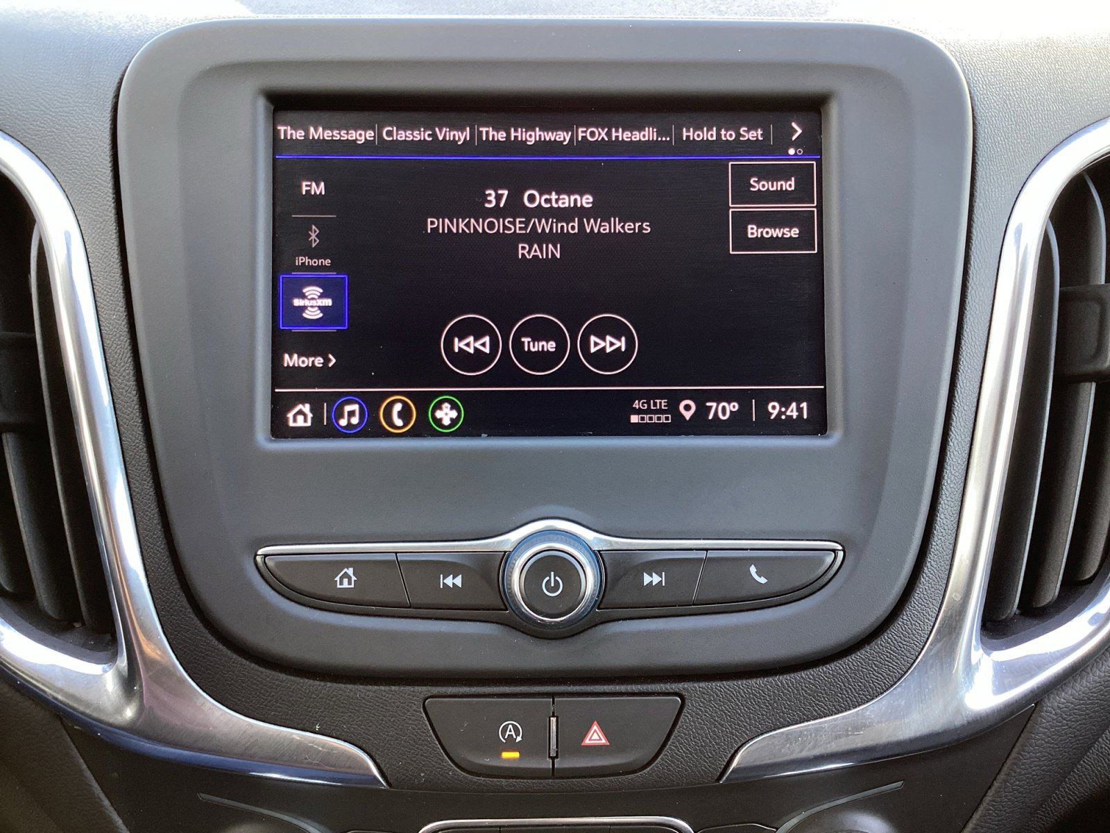 Used 2024 Chevrolet Equinox LT image 22