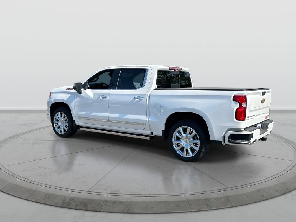 Used 2023 Chevrolet Silverado 1500 High Country w/ Technology Package AWD/4WD image 6
