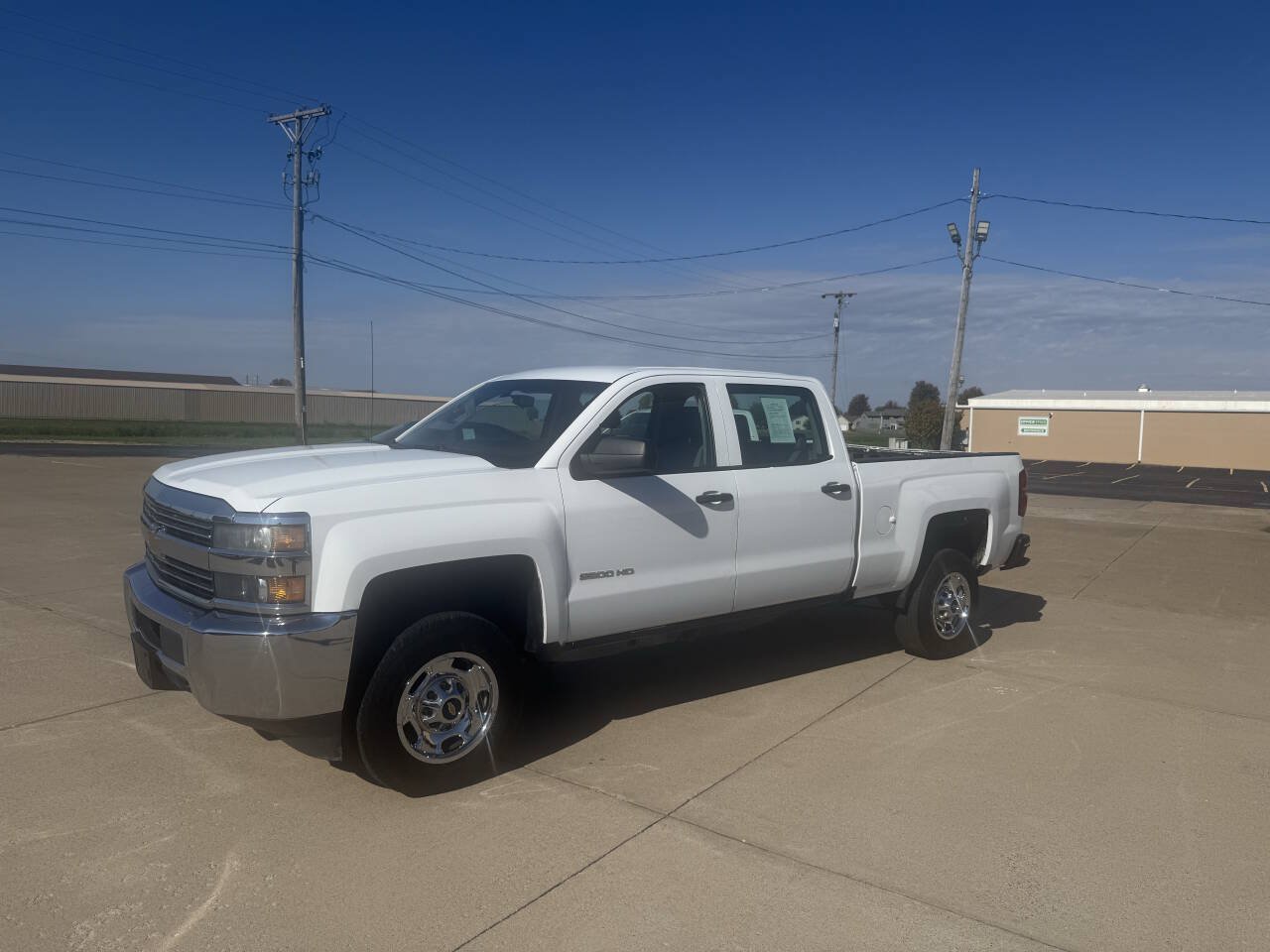 Used 2016 Chevrolet Silverado 2500 W/T AWD/4WD image 4