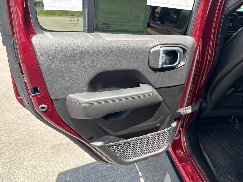 Used 2021 Jeep Gladiator Mojave w/ Cold Weather Group AWD/4WD image 37