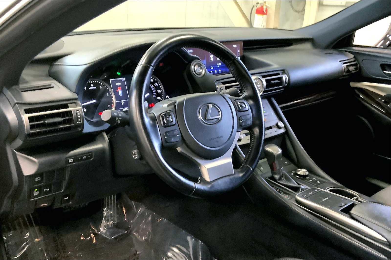 Used 2022 Lexus RC 300 w/ Navigation Package image 18