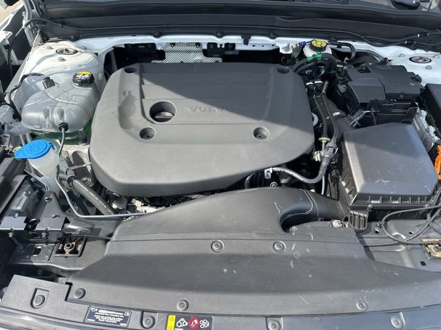 Certified 2023 Volvo XC40 B5 Plus w/ Climate Package image 34