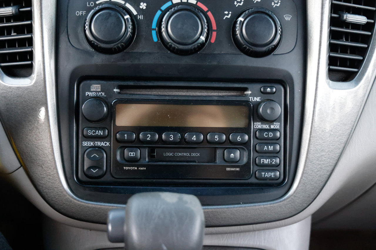 Used 2001 Toyota Highlander 4DR SUV image 28