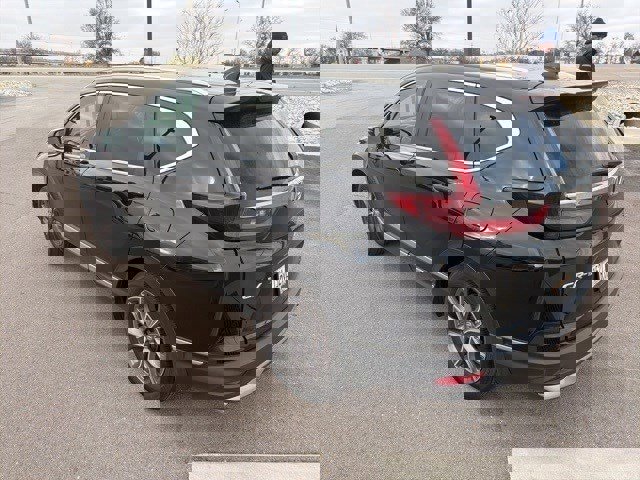Used 2020 Honda CR-V Touring image 4