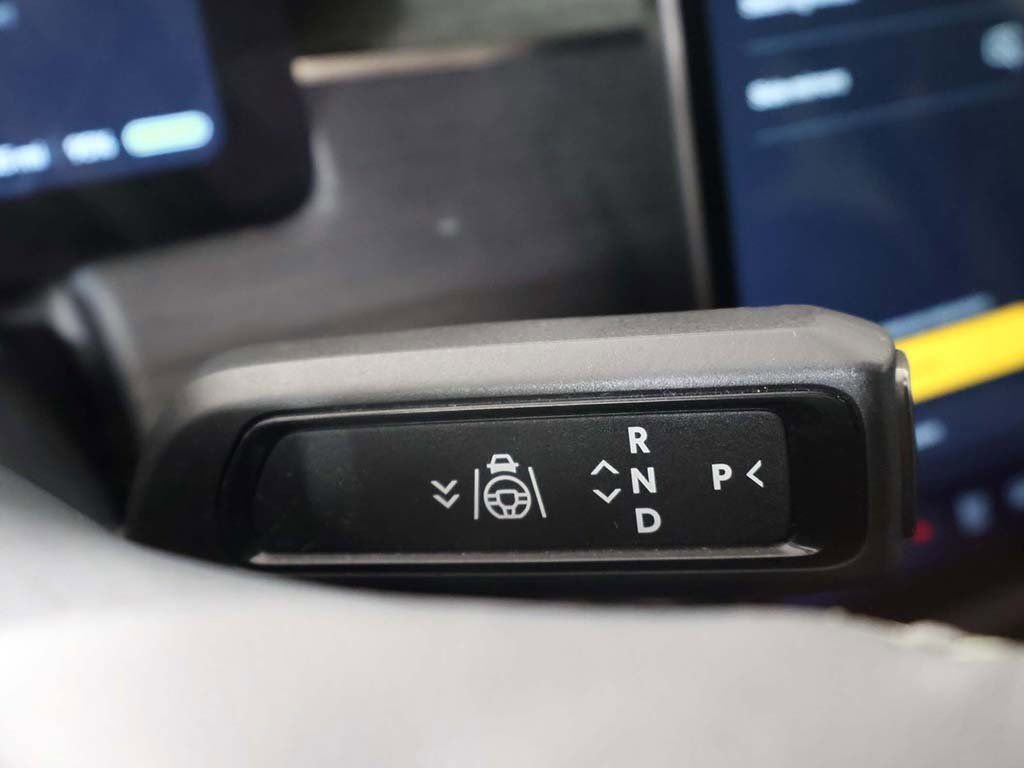 Used 2023 Rivian R1S Adventure image 47