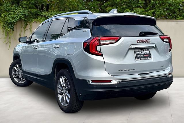 Used 2022 GMC Terrain SLT w/ LPO, Floor Liner Package AWD/4WD image 4