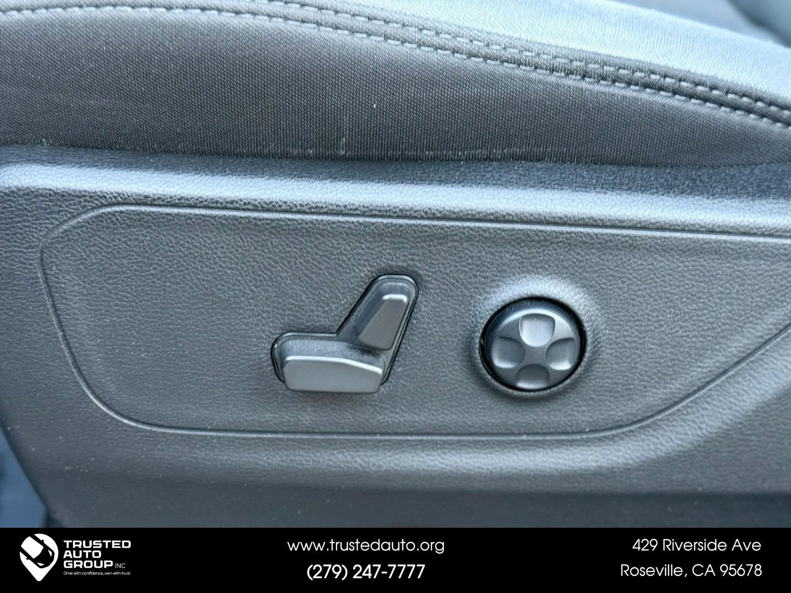 Used 2021 RAM 1500 Big Horn RWD image 25