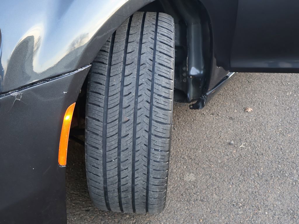 Used 2016 Chrysler 300 Limited image 34